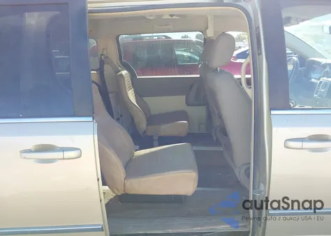 2010 Chrysler Town & Country Touring из США, поврежденный, VIN 2A4RR5D10AR271784